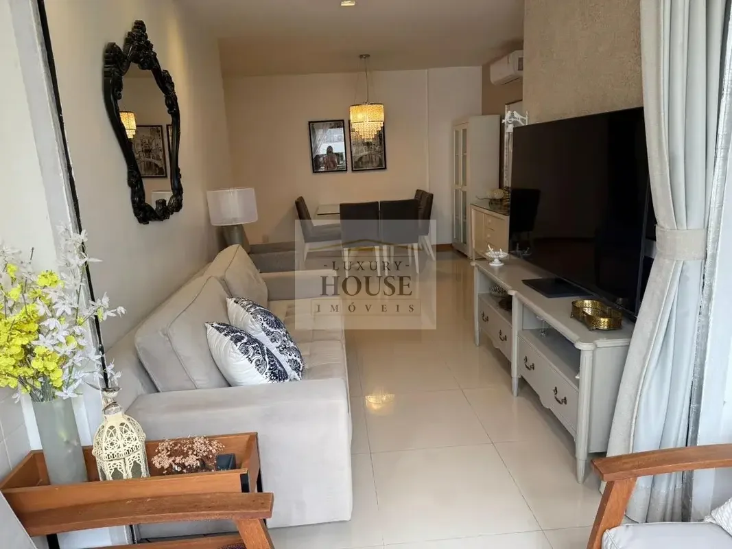 Descubra seu novo lar no coração do Noroeste, em Brasília, na SQNW 110. Este apa...