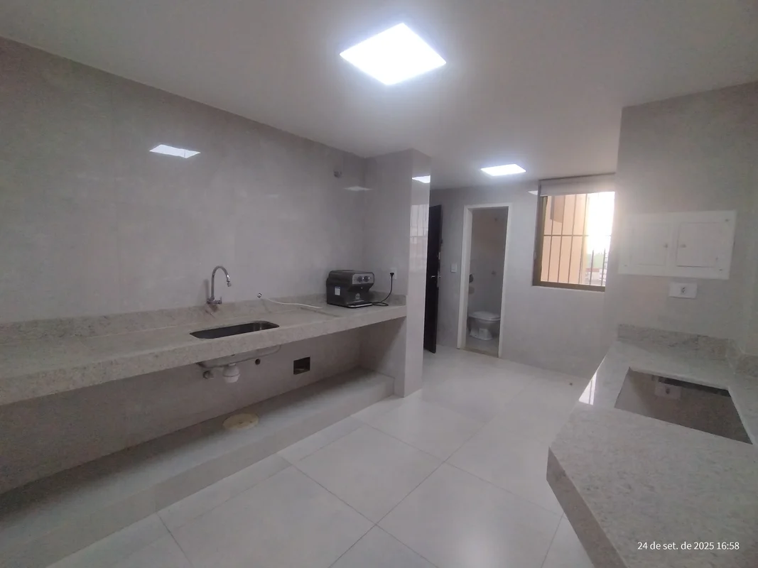 ESTUDA PERMUTA – IMÓVEL/VEÍCULODescubra um apartamento todo reformado no Setor C...