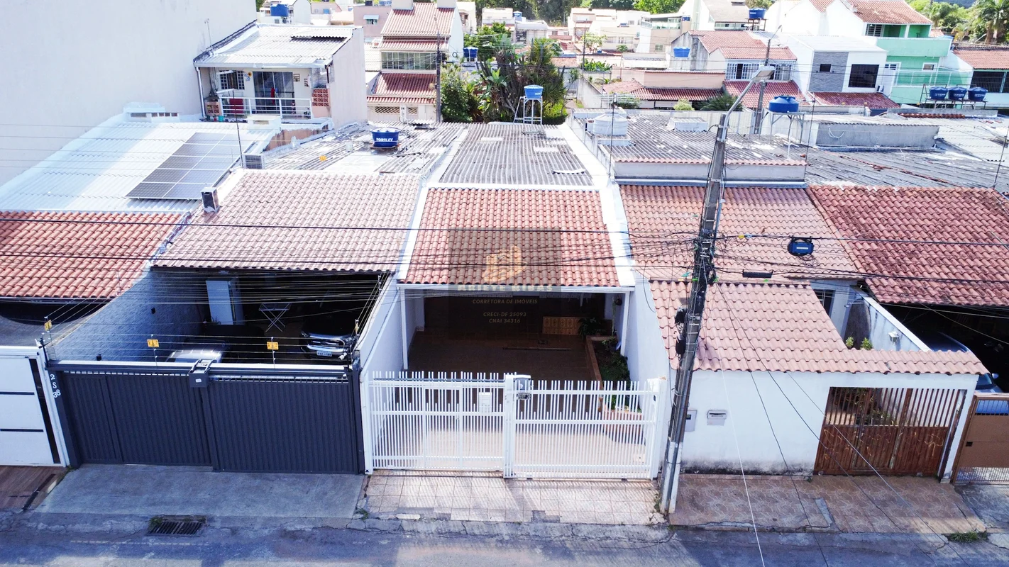 CRUZEIRO VELHO - SRES 2 - CASA TÉRREA - 3 QUARTOS - DCE - 4 VAGAS DE GARAGEM - P...