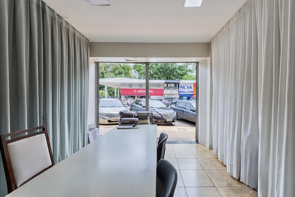 Abaixamos o preço pra vender!!!! Preço de oportunidade!!!Loja comercial vazada c...