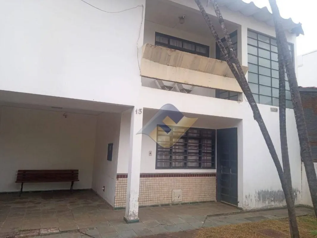 QI 11 Guará I | Casa 5 Quartos (1 Suíte) | 2 Vagas | Excelente Localização Oport...