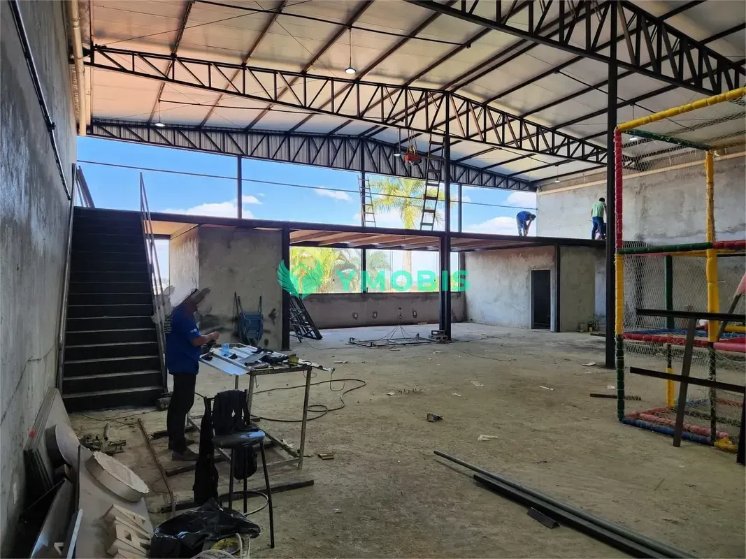  Aluga-se Galpão Comercial 1.100m² Rua 03 Vicente PiresExcelente opção para empr...
