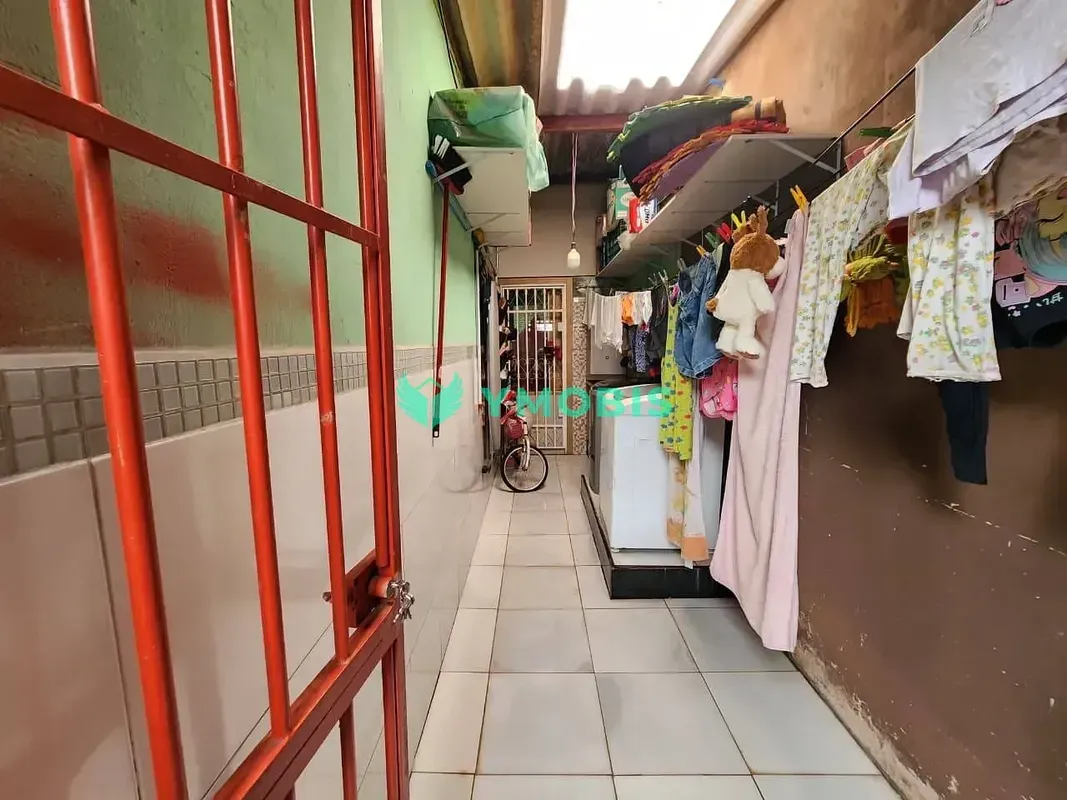 Casa de Esquina no Recanto das Emas Conforto e Localização Estratégica! Localiza...