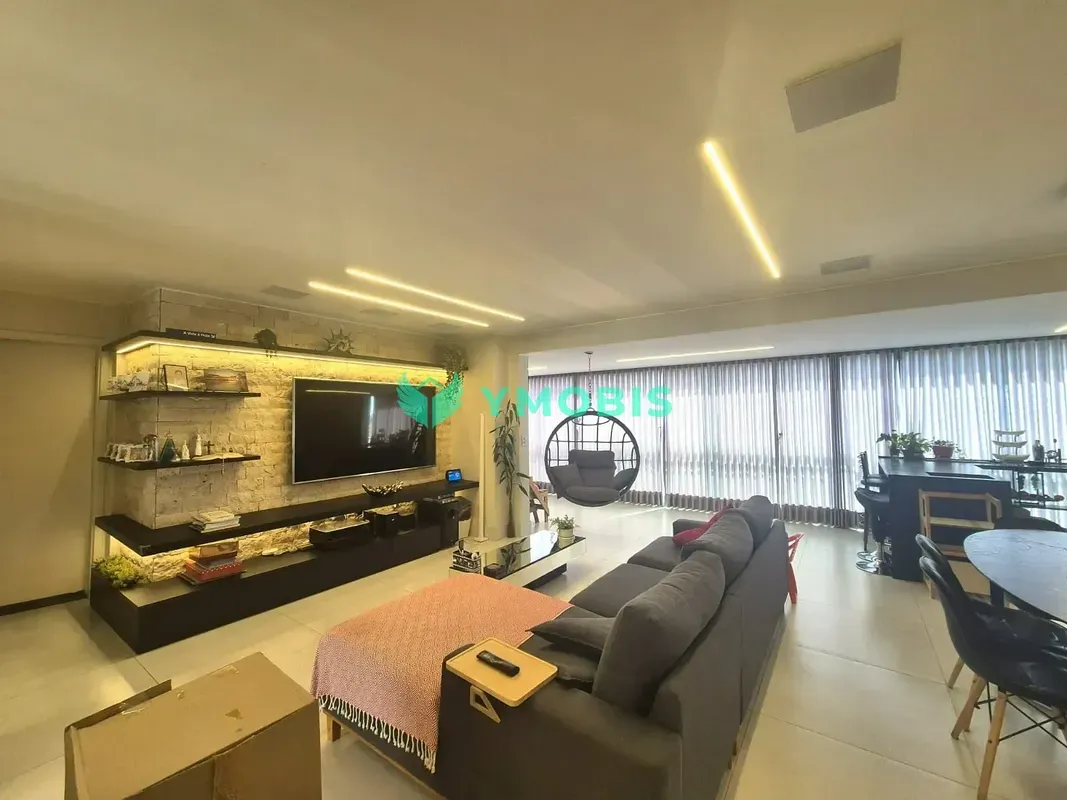 Imagine viver em um apartamento onde cada detalhe foi pensado para o conforto, e...
