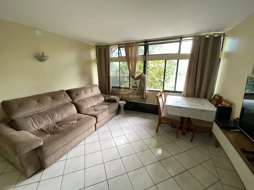 ASA SUL - SQS 416 - PRIMEIRO ANDAR - 3 QUARTOS - 2 BANHEIROS - DCE - VISTA LIVRE...