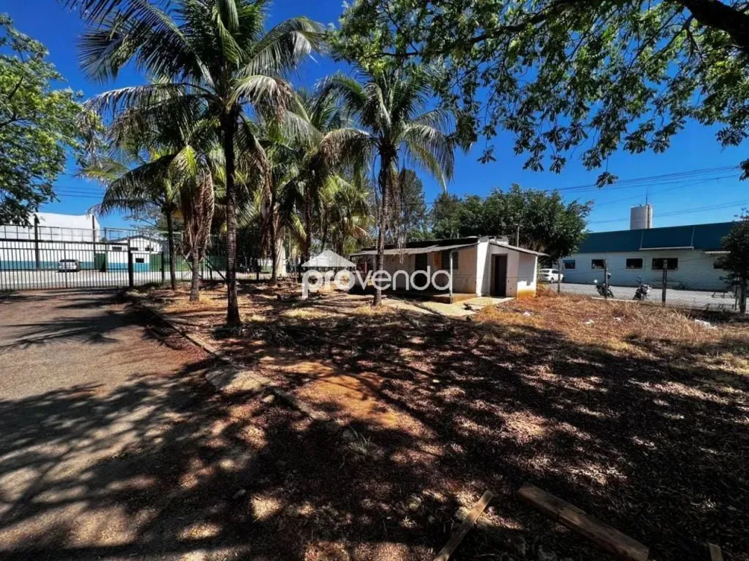 Galpão Comercial à Venda no Setor Distrito Agroindustrial - Avenida Eixo ViárioO...