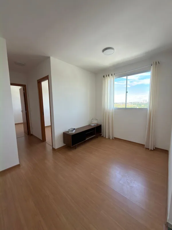 Imóvel novo, nunca habitado Poente 43m2Fechadura Eletrônica Sala com rackCozinha...