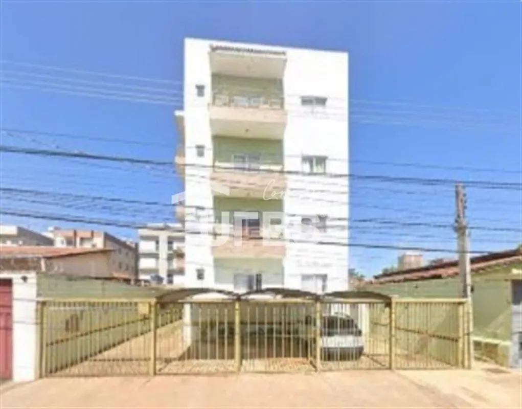 COD U-0031992 - Com 97m² de área privativa e total, este apartamento no 4º andar...