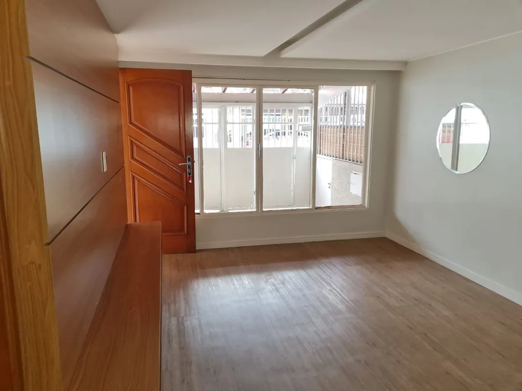 CASA QI 04 REFORMADA SALA AMPLA, 03 QUARTOS SENDO UMA SUITE ARMARIOS, OTIMA COZI...