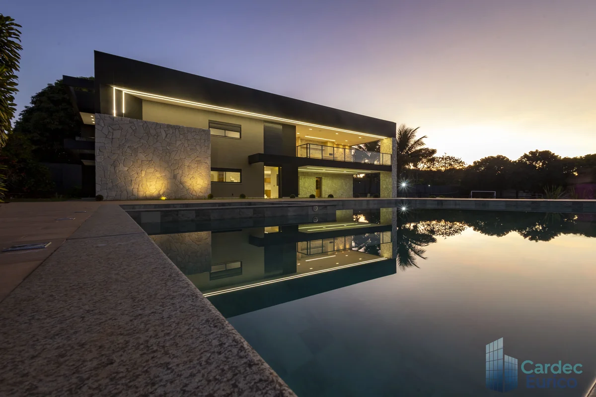 A casa mais desejada do Park Way, ficou pronta, está a venda e pode ser sua…Impl...