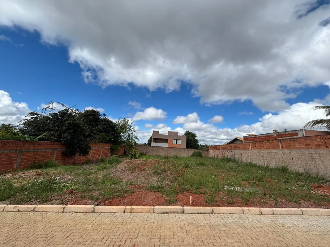 LOTE EXCLUSIVO NO ESTÂNCIA QUINTAS DO ALVORADA | 690M² | TODO MURADO | OPORTUNID...