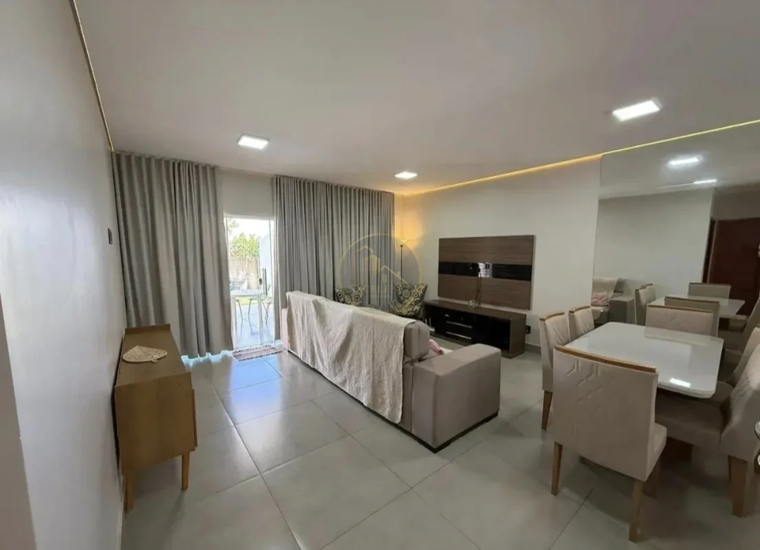 Excelente casa térrea sem LAJE (forro de gesso);2 quartos sendo 1 suíte;Banheiro...