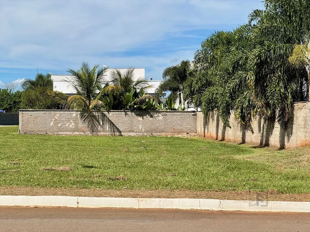 Lote com 548 m² a vendaCondomínio Portal do Sol GreenTerreno plano, sem vizinho ...