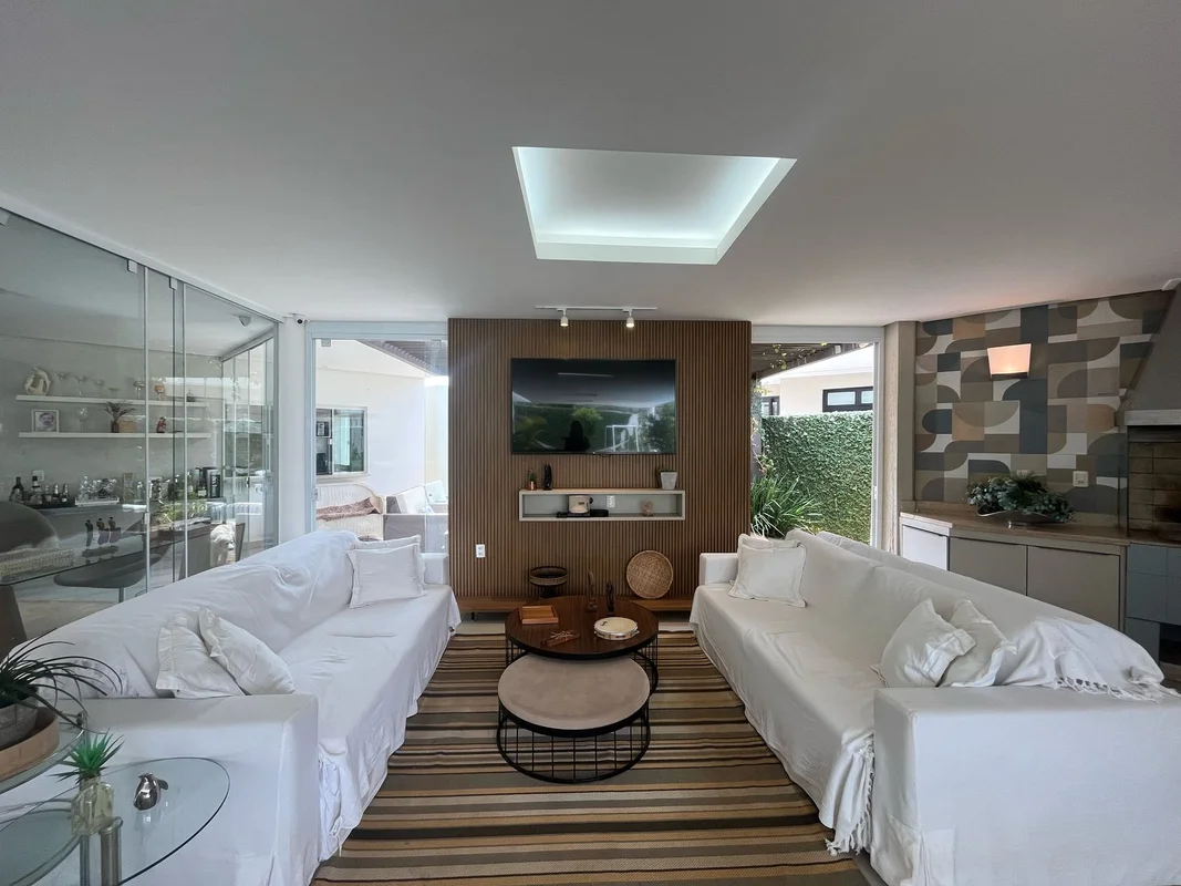 Imagine chegar em casa e sentir imediatamente aquela atmosfera acolhedora, elega...