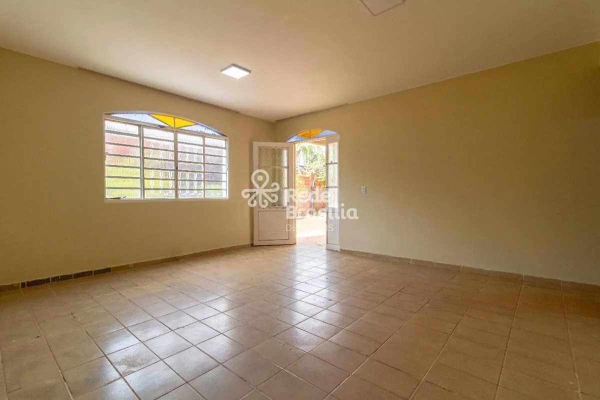 TH35107 - Shvp Trecho 03 Vicente Pires, Casa 06 quartos, 200m². Agende sua visit...