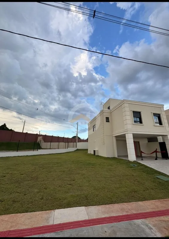 Sobrado de esquina, 4 Quartos sendo 3 Suítes - Jardins LyonCom 4 Dormitórios, se...