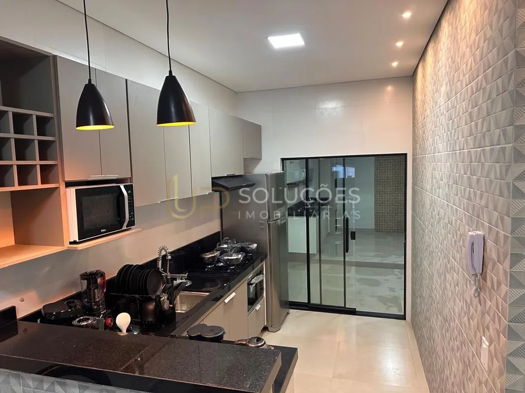 3 Quartos c/ 2 Suítes | 3 Banheiros | Garagem | Alto Padrão | R$650.000,00Locali...