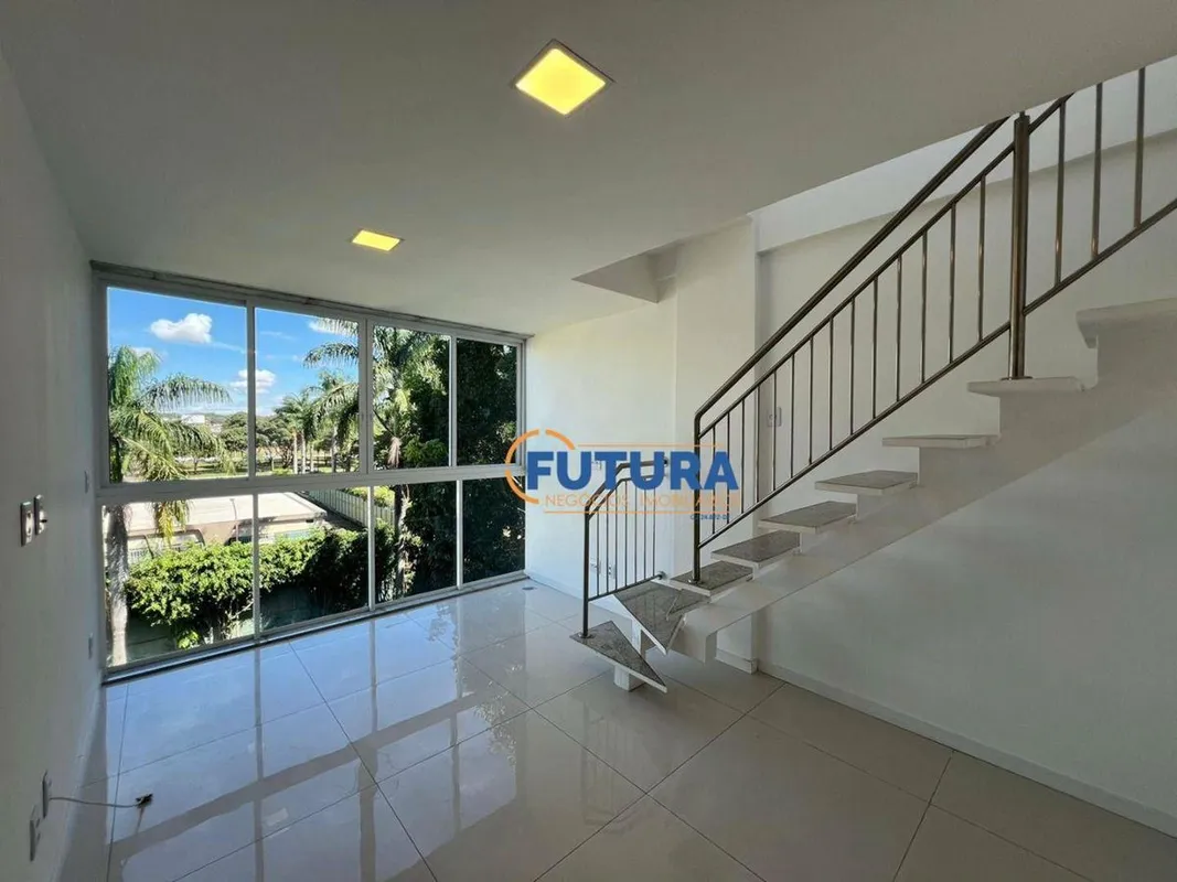 A FUTURA NEGÓCIOS IMOBILIÁRIOS disponibiliza para LOCAÇÃO:APARTAMENTO DUPLEX COM...
