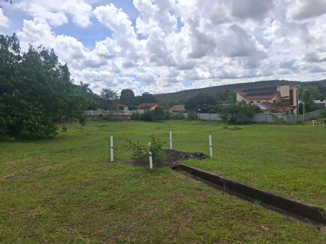VENDO com EXCLUSIVIDADE terreno para projeto de arquitetura e construção 2500M ,...