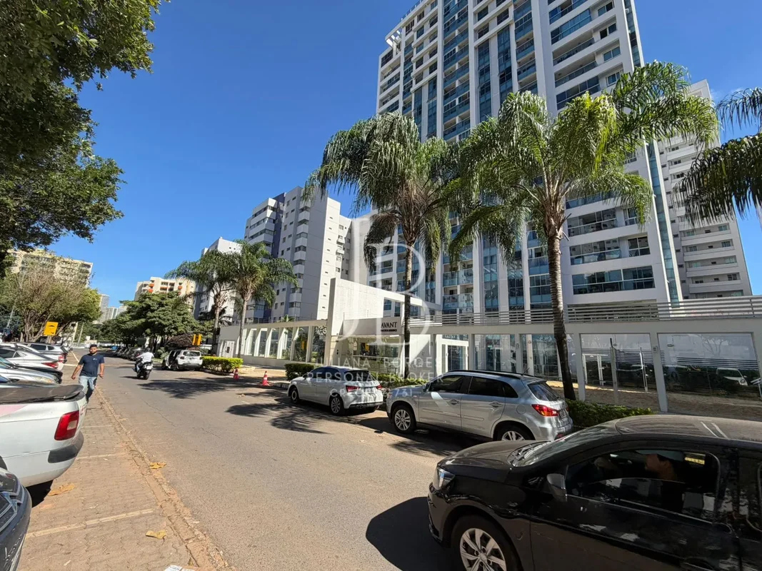 Vendo com exclusividade!Lindo apartamento todo mobiliado, nascente, andar alto.0...