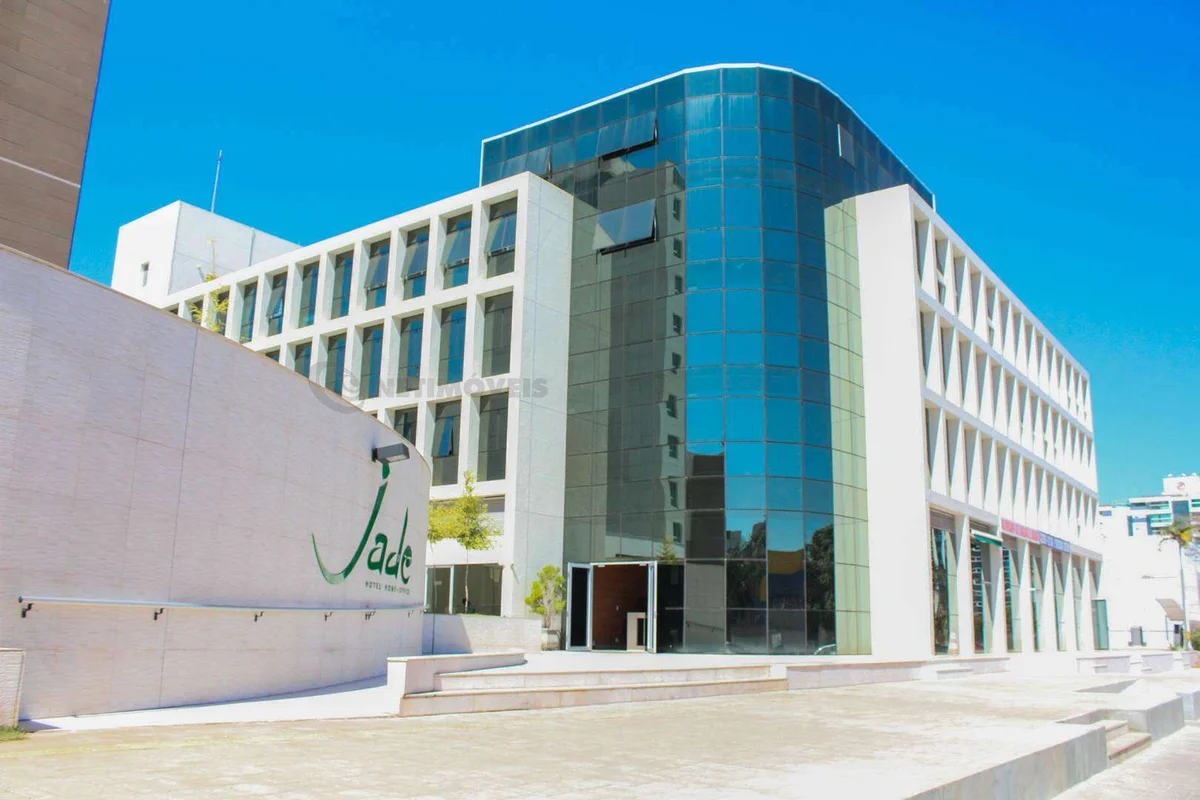 JADE HOME OFFICE | SALA COMERCIAL MODERNA NO PARK SULInvista em um espaço que tr...