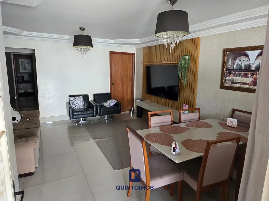 Casa ampla e bem localizada na QS 12 – Riacho Fundo I, ideal para quem busca con...