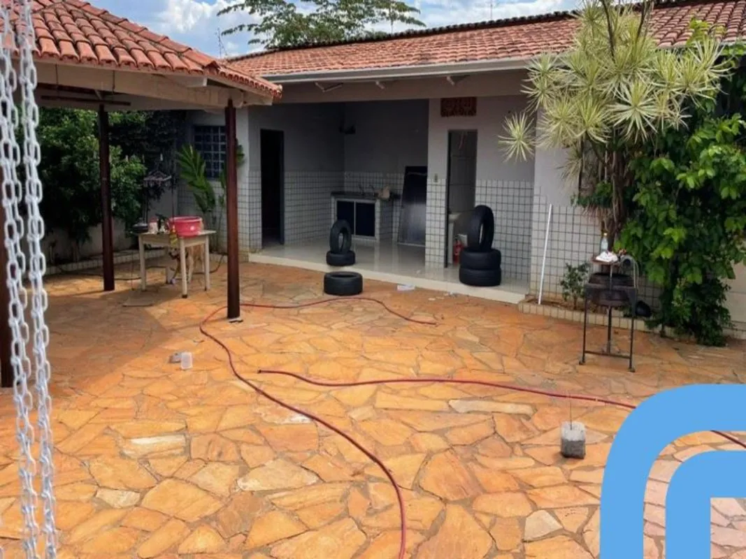 Sala comercial à venda no Jardim América, Goiânia - Ref. v1949 Casa térrea - Jar...