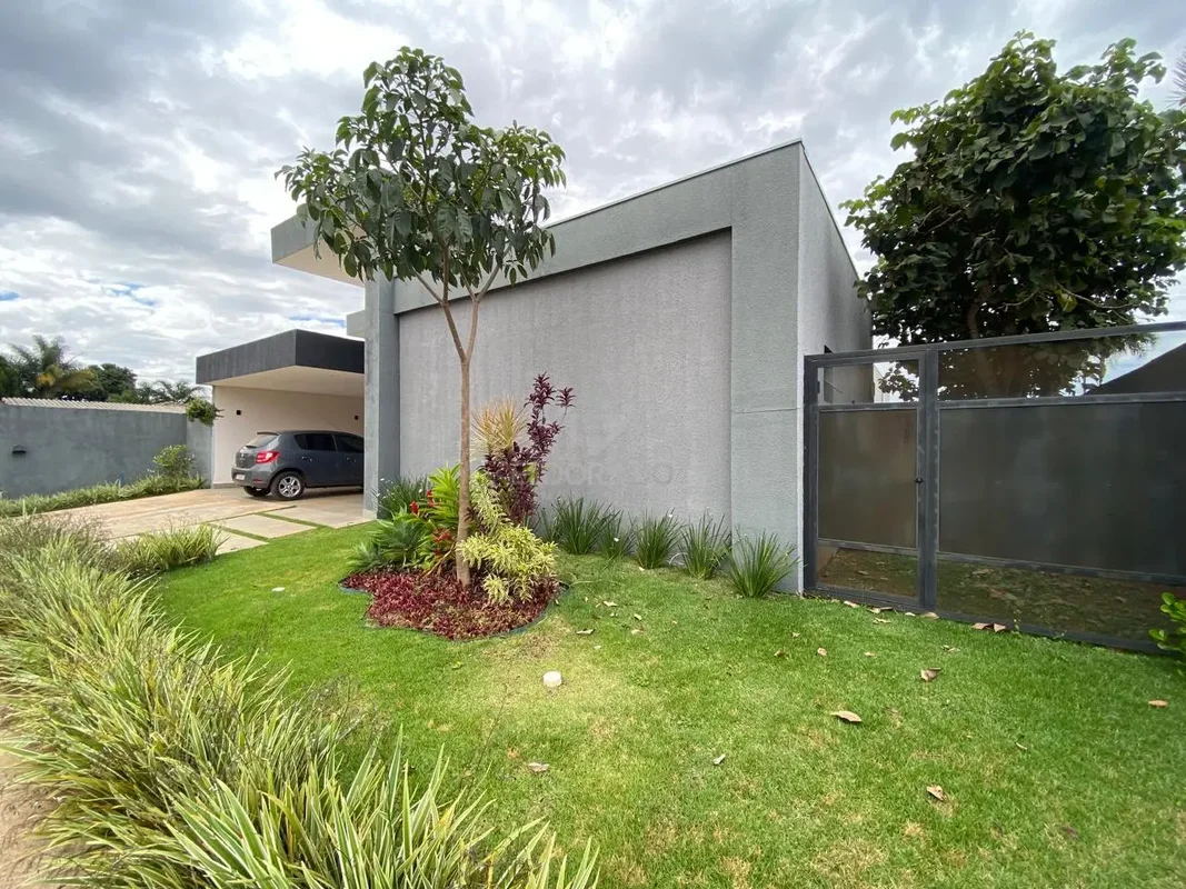 ELDORADO IMOBILIÁRIA | Casa Térrea Nascente com Piscina Aquecida — Condomínio Qu...