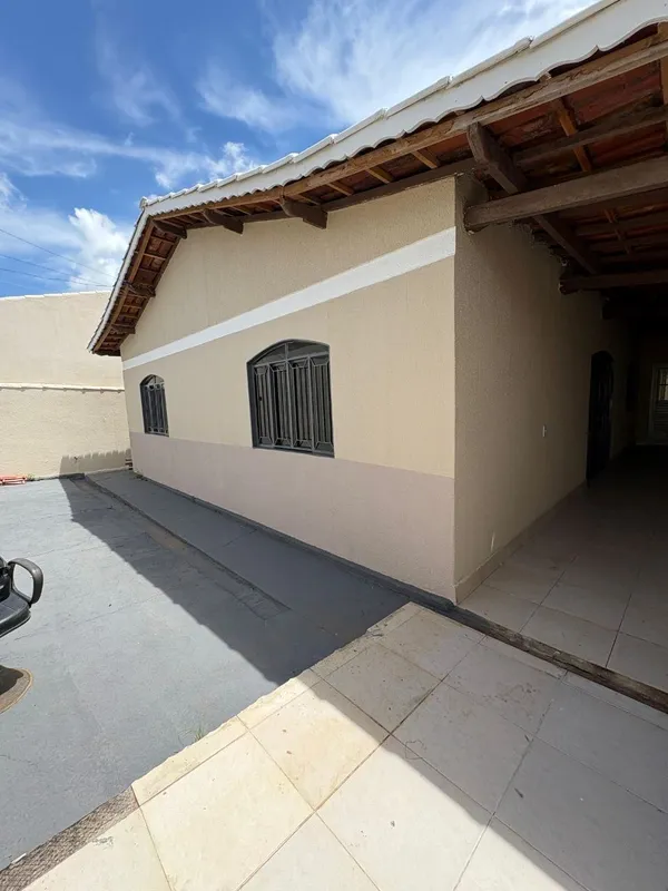 Vendo casa no setor Jardim presidente, não geminada, lote inteiro 380 metros, 20...