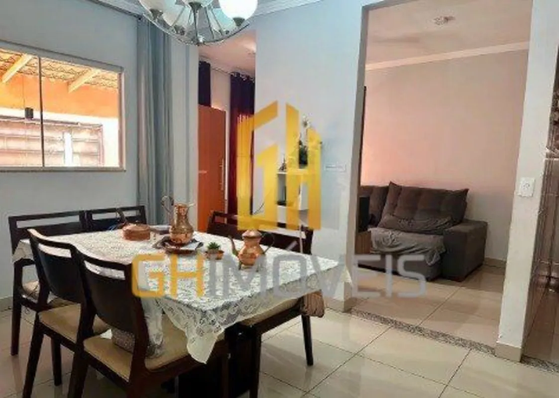 GH2470A casa possui - 3 quartos sendo 1 suíte - Sala - Cozinha - Área de serviço...