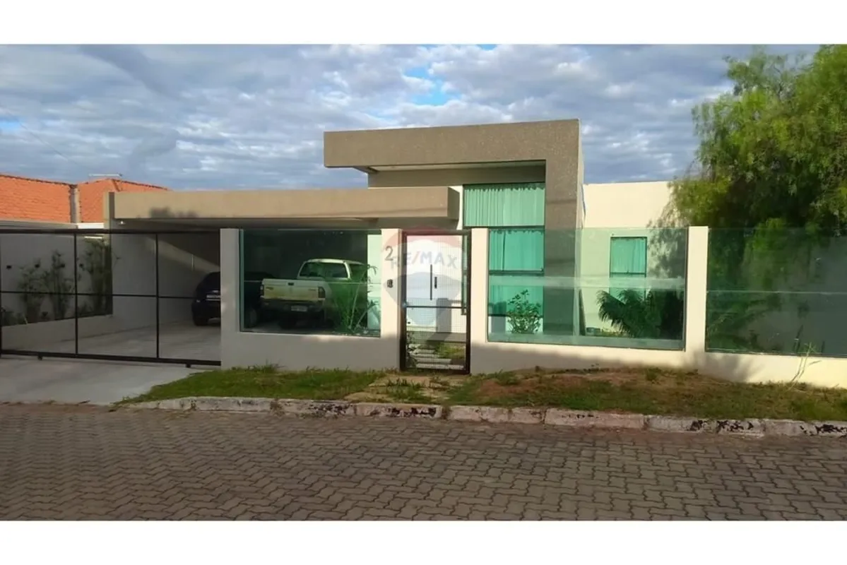 Casa Térrea de Esquina | 600m² de Terreno | Cond. Mini Chácaras do Lago SulDescr...