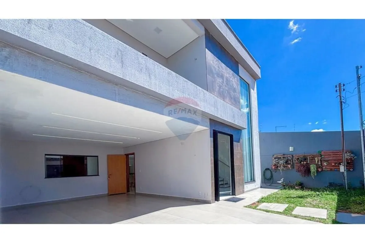 CASA MODERNA QND 52 | TAGUATINGA NORTE | ALTO PADRÃOLocalização: QND 52, Taguati...