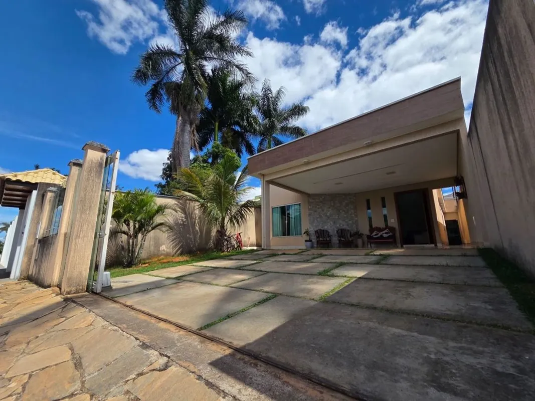 LEÕES DA CORRETAGEM VENDE O IMÓVEL QUE VOCÊ PROCURABelíssimo imóvel na Rua 3 da ...