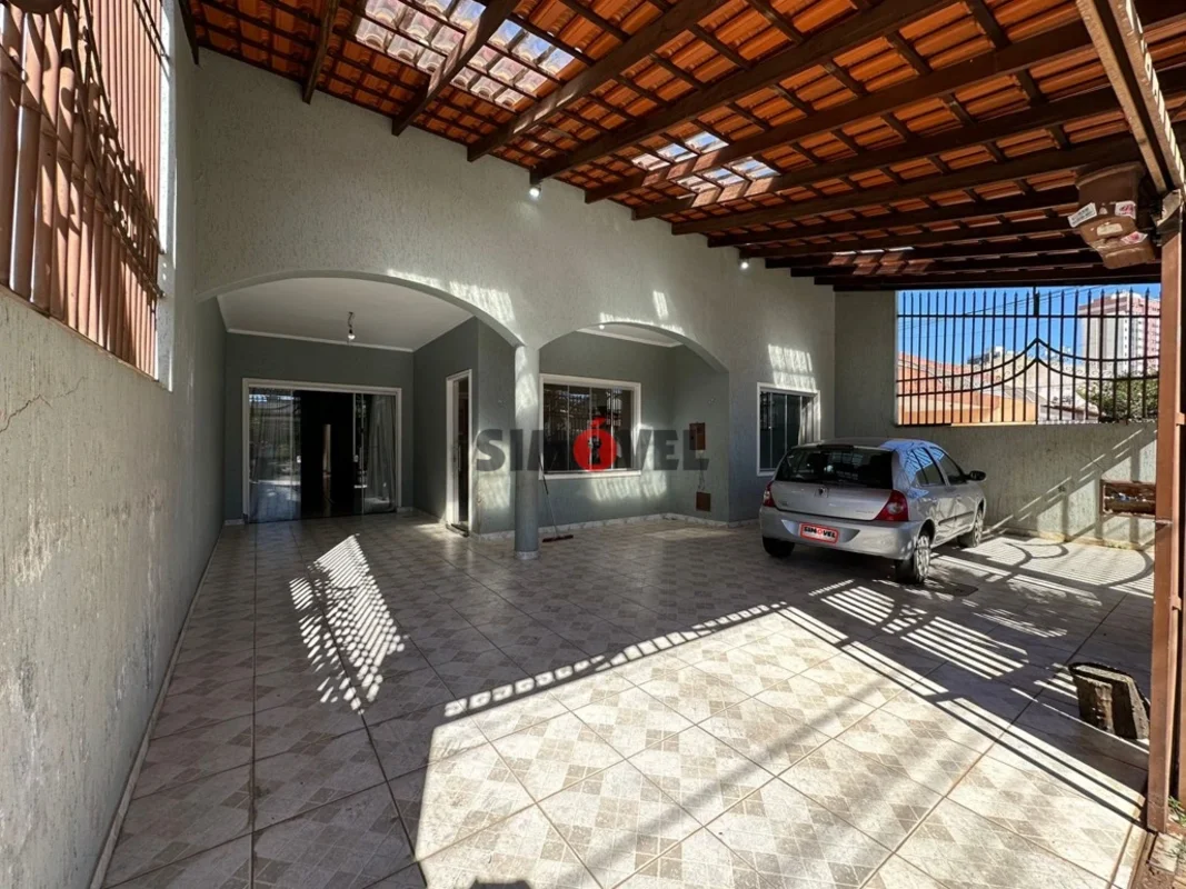 217m², 5 quartos, suíte, na laje, lote de 300m² - R$: 900.000 - Não Aceita Finan...