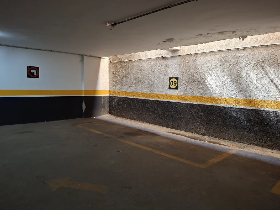 Aluga-se garagem subsolo para 2 carros.Localizada no Edifício Anhanguera no Seto...