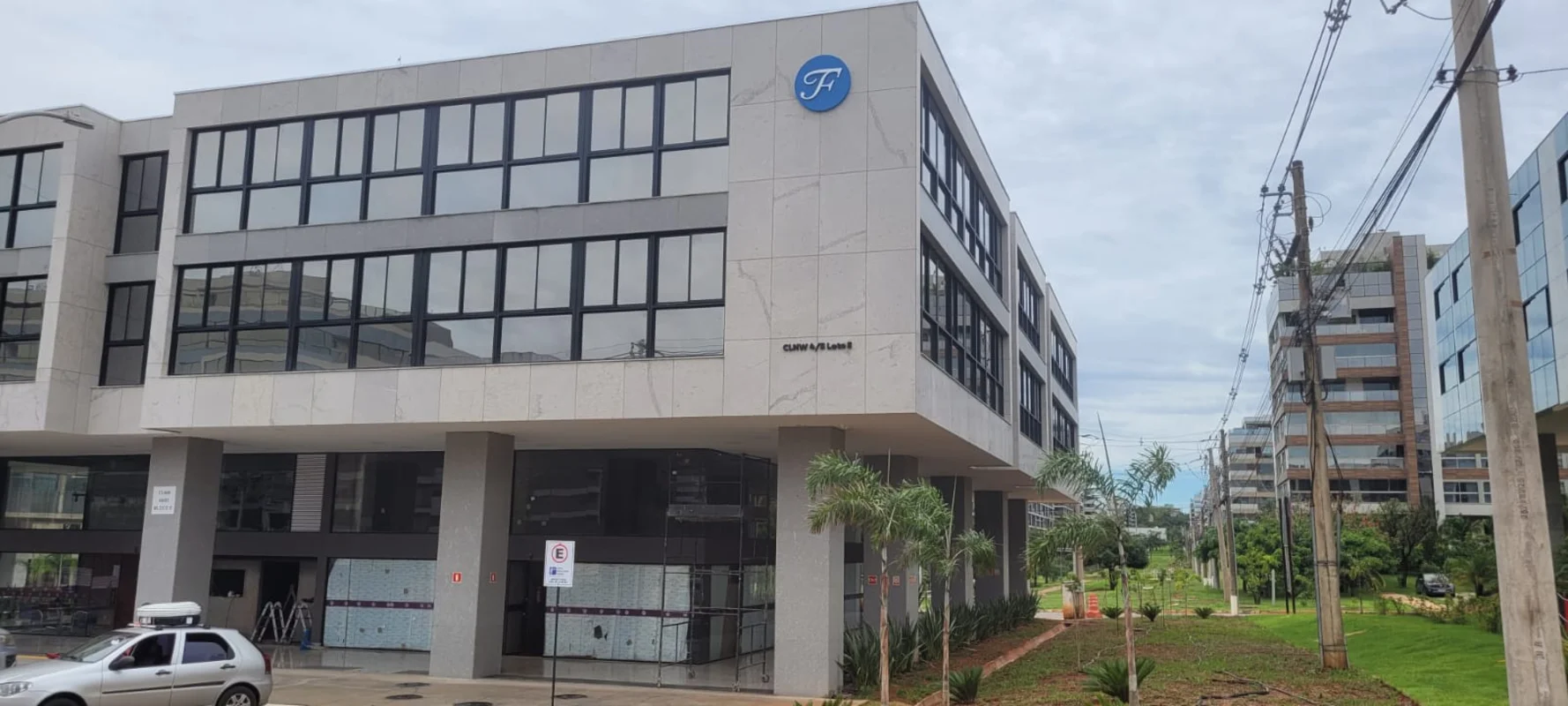 ENTREGUE DECORADO E MOBILIADO CONFORME VÍDEO.Descubra um confortável e bem local...
