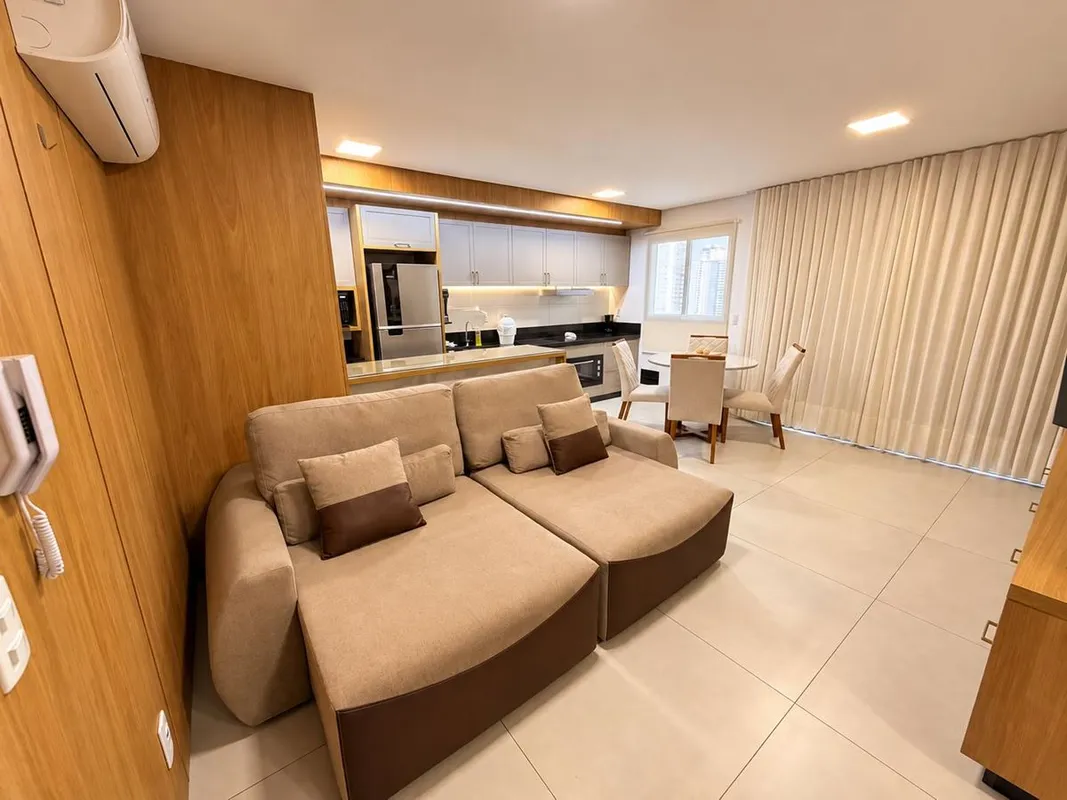 Apartamento Sofisticado e Totalmente Mobiliado, com Vista Privilegiada e Acabame...