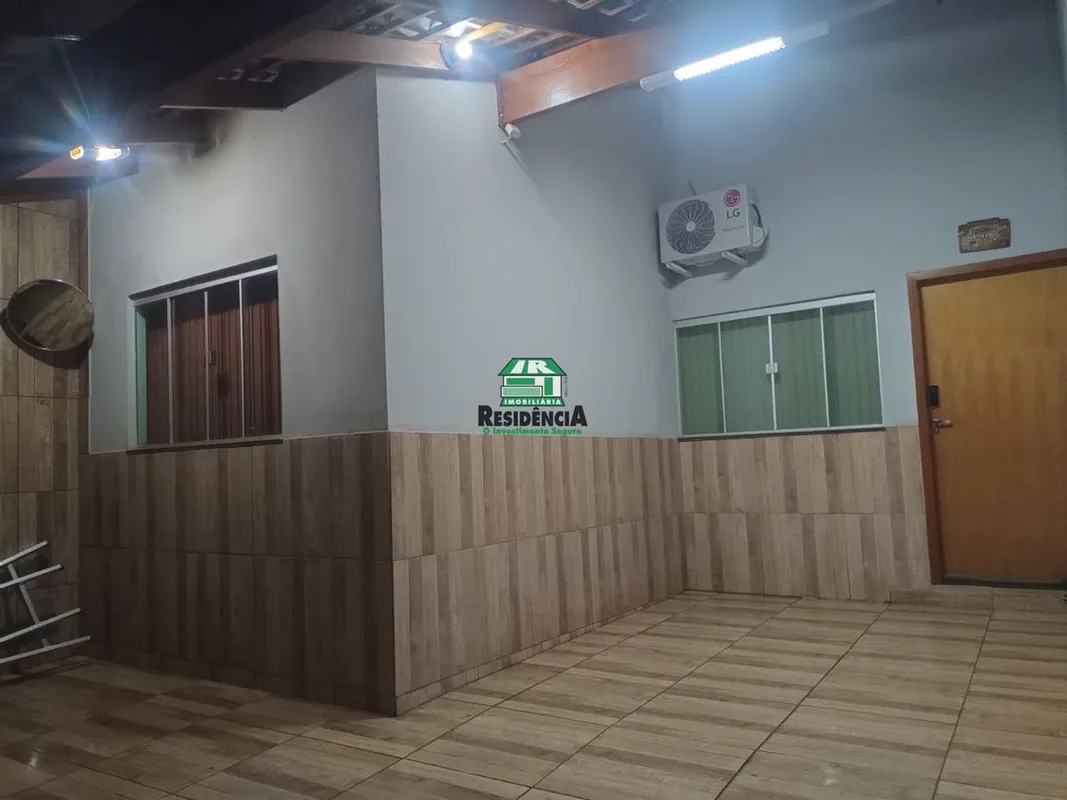 - Lote 150m- Área construída 120m- Localizado no setor residencial das rosas ao ...