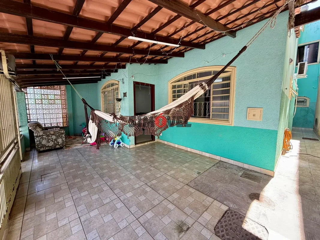 257m², 3 quartos, 2 suítes, 4 vagas, QE 42 - R$: 780.000 - Não Aceita Financiame...