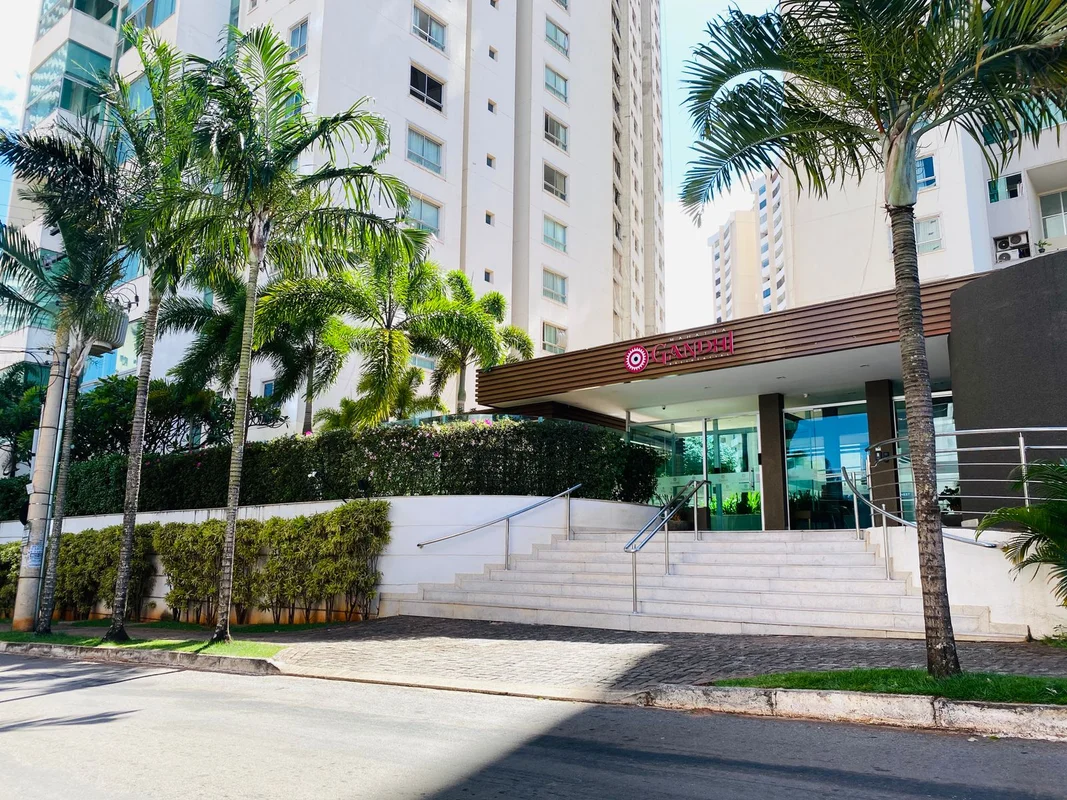 DescriçãoApartamento à venda – Residencial Mahatma GandhiÁrea total: 208,63 m²Ár...