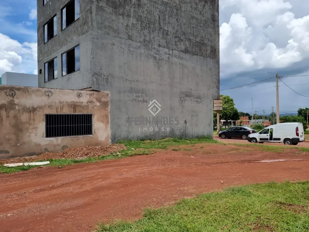 QN 429 LOTE COMERCIAL ESQUINA 100M² ESCRITURADO VAZIO R$ 180.000 ESTUDO PROPOSTA...