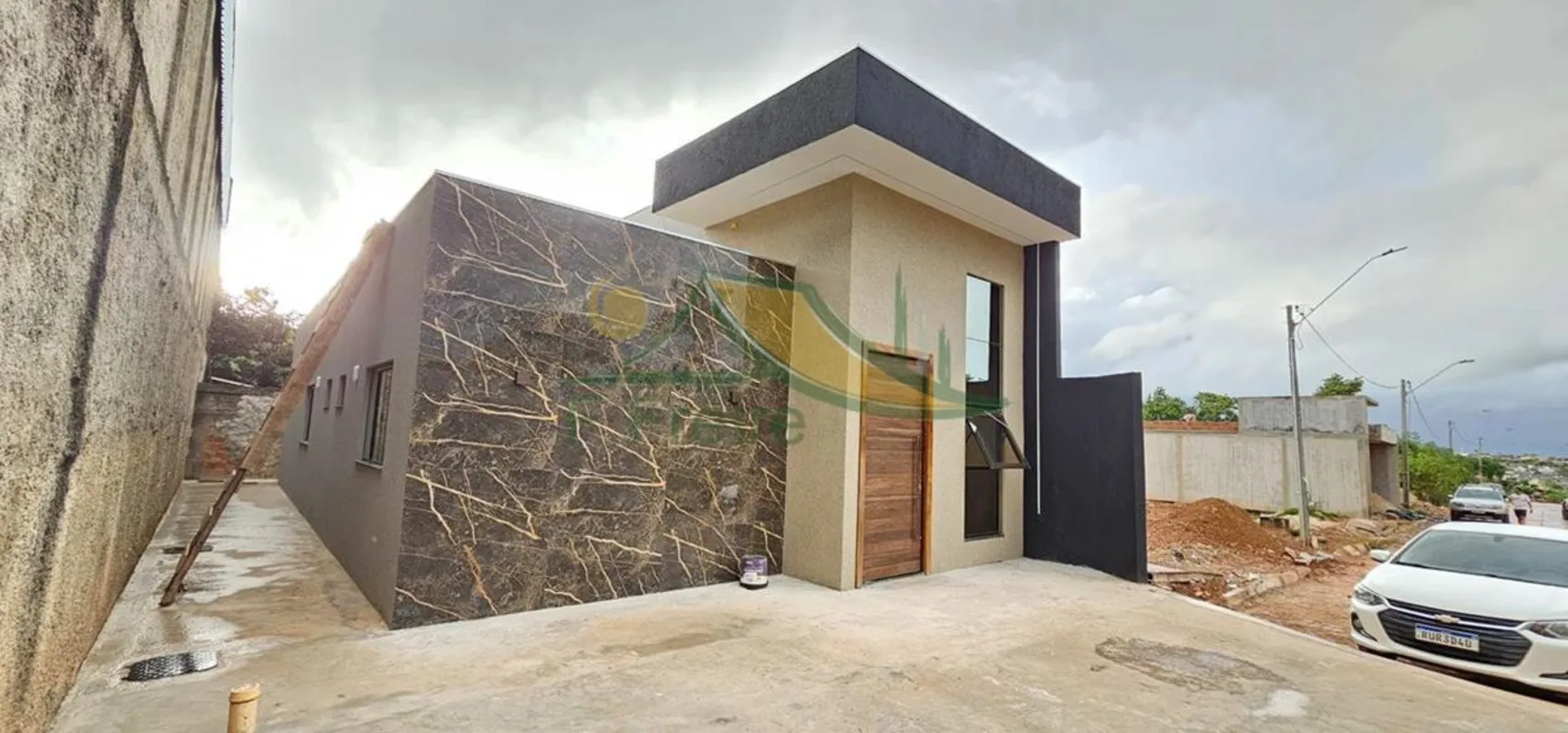 Oportunidade Imperdível! Casa Nova à Venda em Arniqueira Apresentamos esta linda...