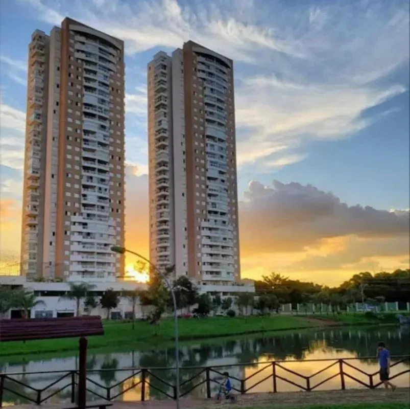 95m2Apartamento nascente com vista DEFINITIVA para o Parque CascavelUma das pouc...