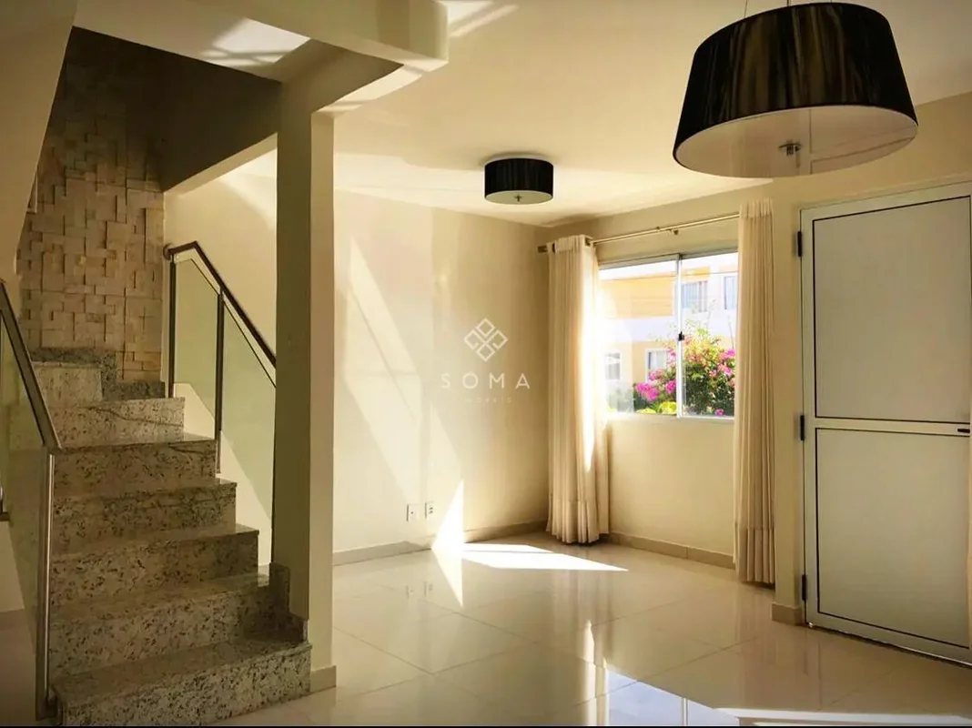 ESPECIFICAÇÕES DA CASA:- Sala ampla para dois ambientes- Cozinha com bancada em ...