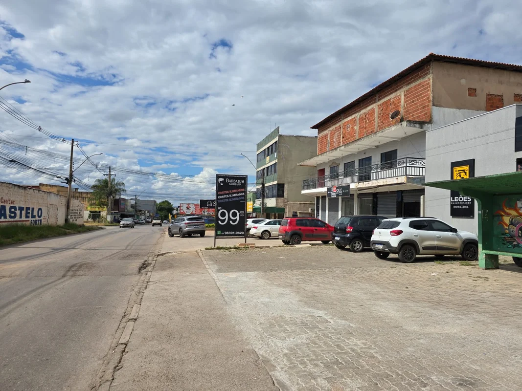 DUAS SALAS ALUGA-SE SALAS COMERCIAL EM ARNIQUEIRASExcelente oportunidade para in...