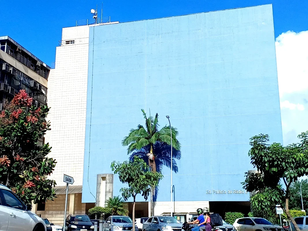 Sala Comercial no Ed. Palácio do Rádio III – Setor de Rádio e TV SulLocalização ...