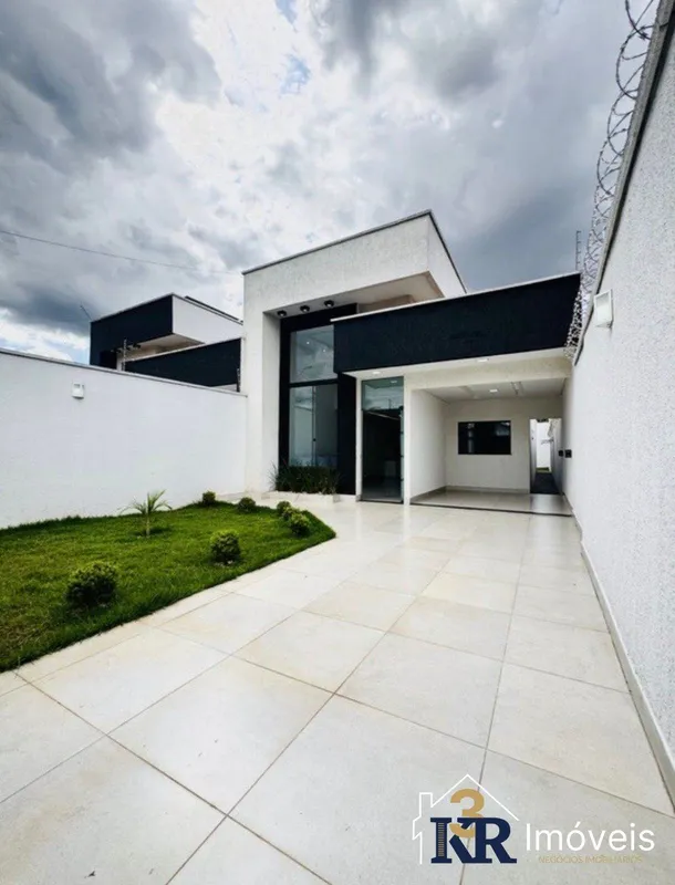 Casa com 3 Quartos 1 SuíteSala pé direito altoArmários Planejados na CozinhaIlum...