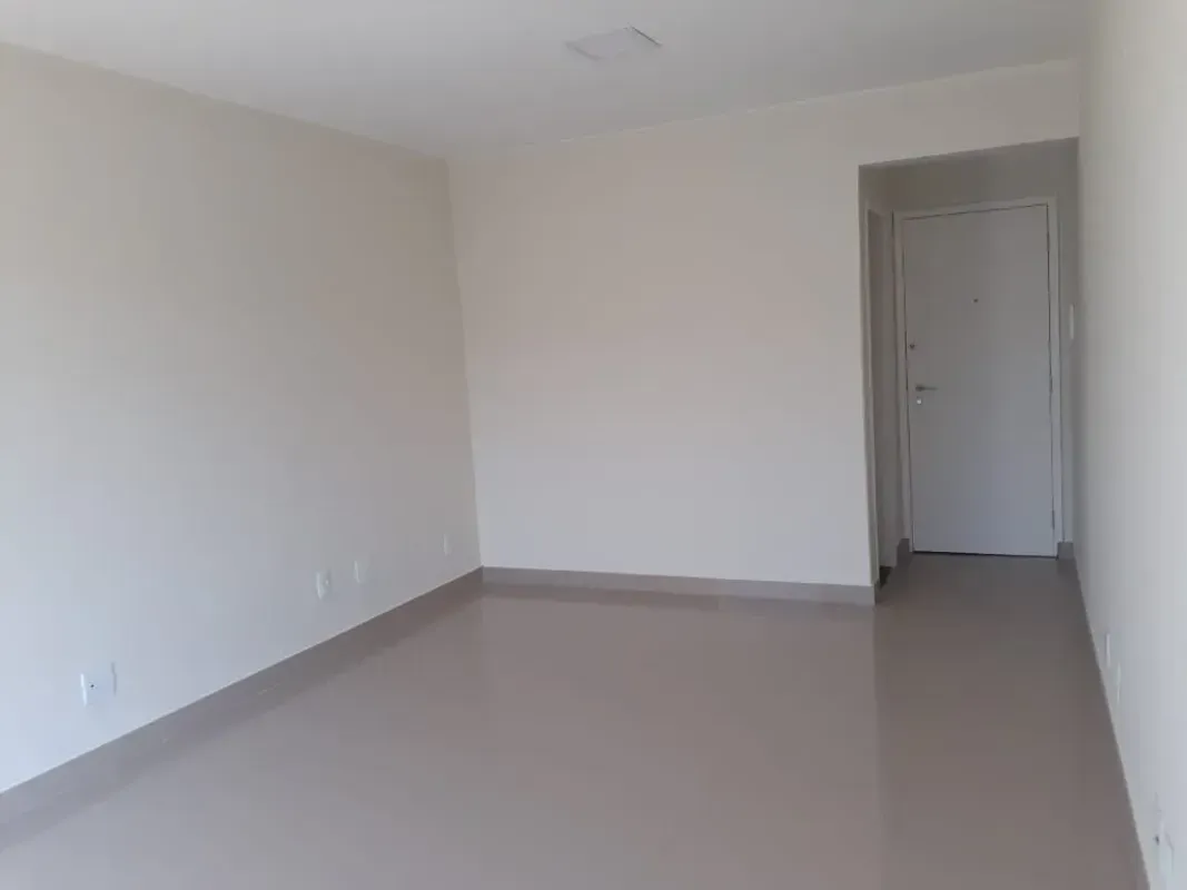 IDEALIZE ALUGA SALA COMERCIAL Imóvel: Sala comercial de cerca de 23 m², situada ...
