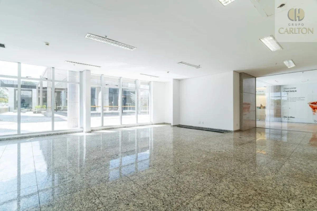 Excelente oportunidade para instalar o seu negócio no coração do Setor Bancário ...