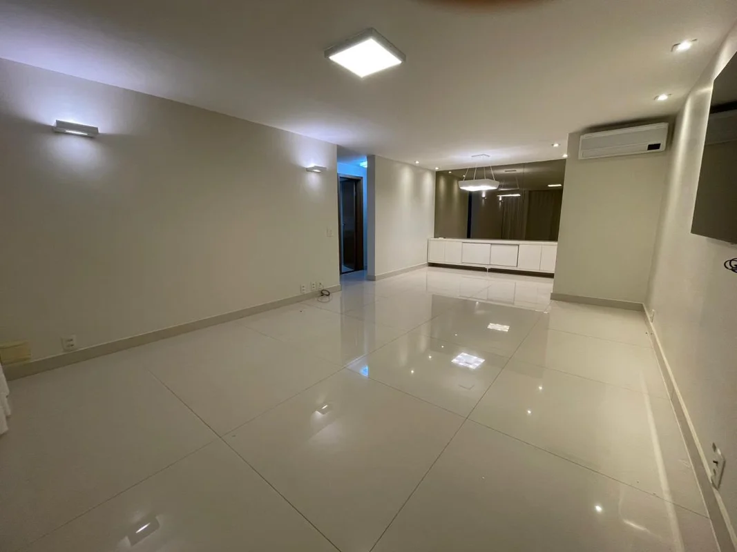 Excelente oportunidade para quem deseja morar numa das melhores quadras da Asa N...